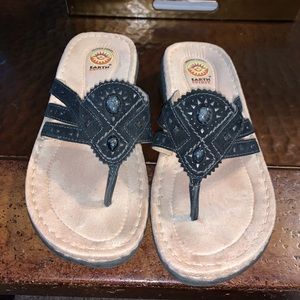 Women earth spirit sandals